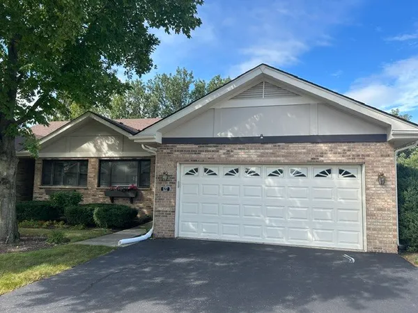 $439,900 | 127 Villa Way, Unit 127, Bloomingdale, IL 60108