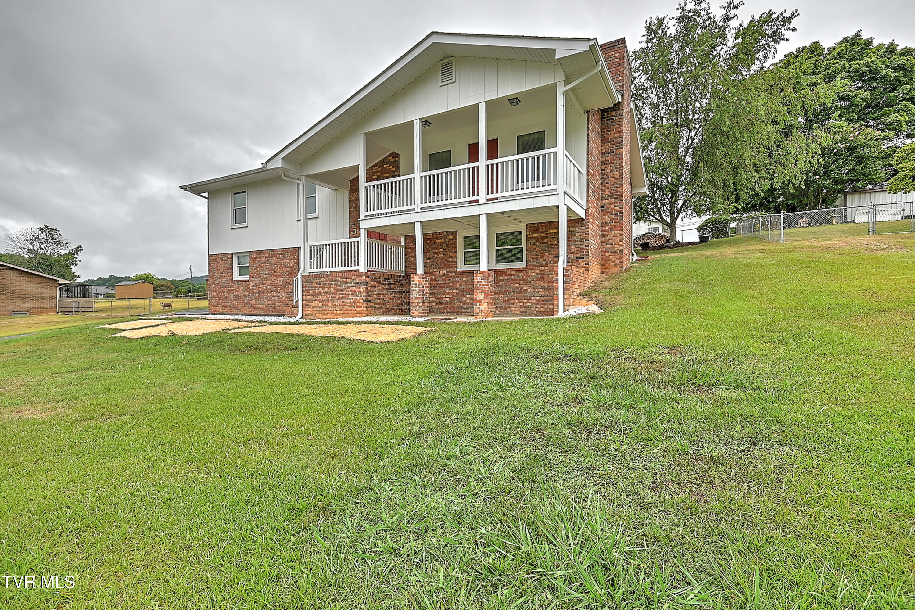 208 Ridgemont Street Bristol, TN 37620 - Photo 2 of 60 208 Ridgemont St DP
