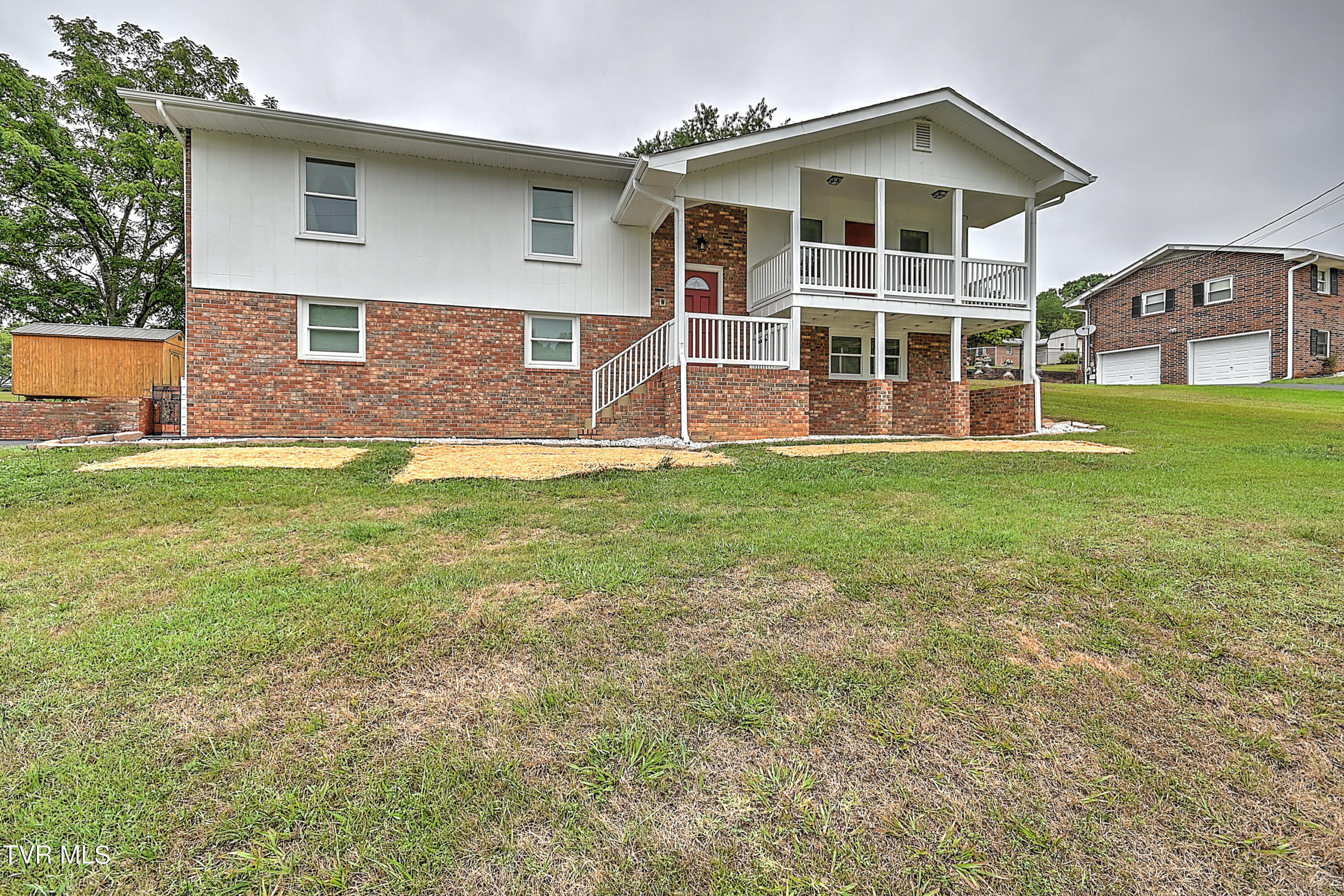208 Ridgemont Street Bristol, TN 37620 - Photo 3 of 60 208 Ridgemont St DP-3