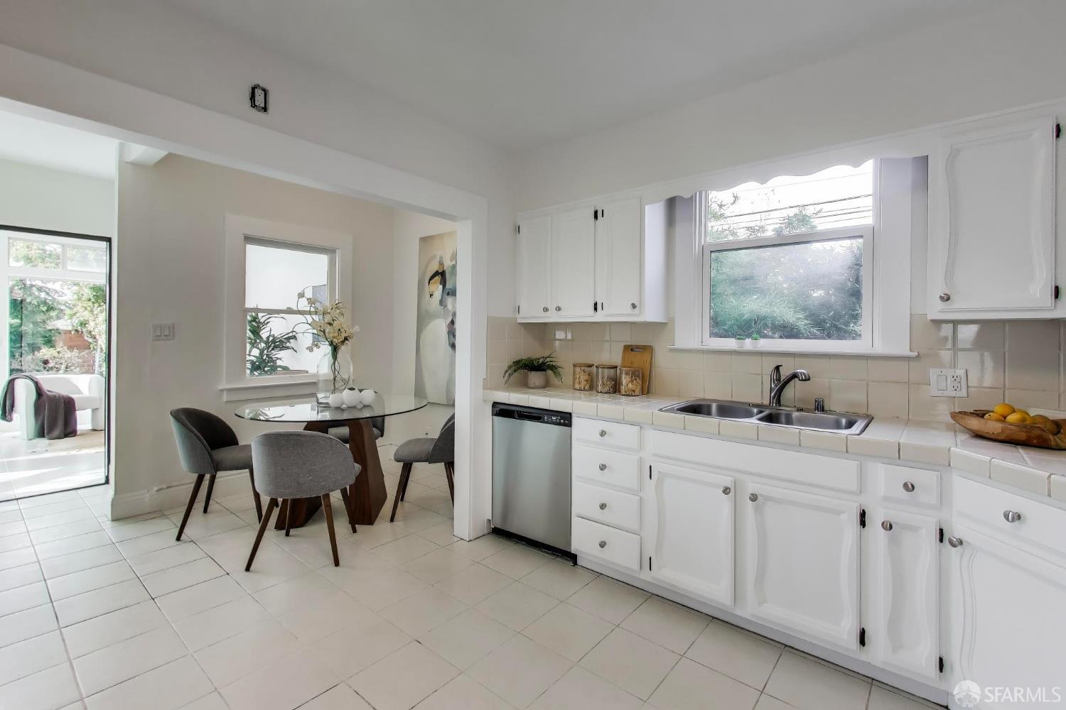 2304 Edwards Street Berkeley, CA 94702 - Photo 11 of 38