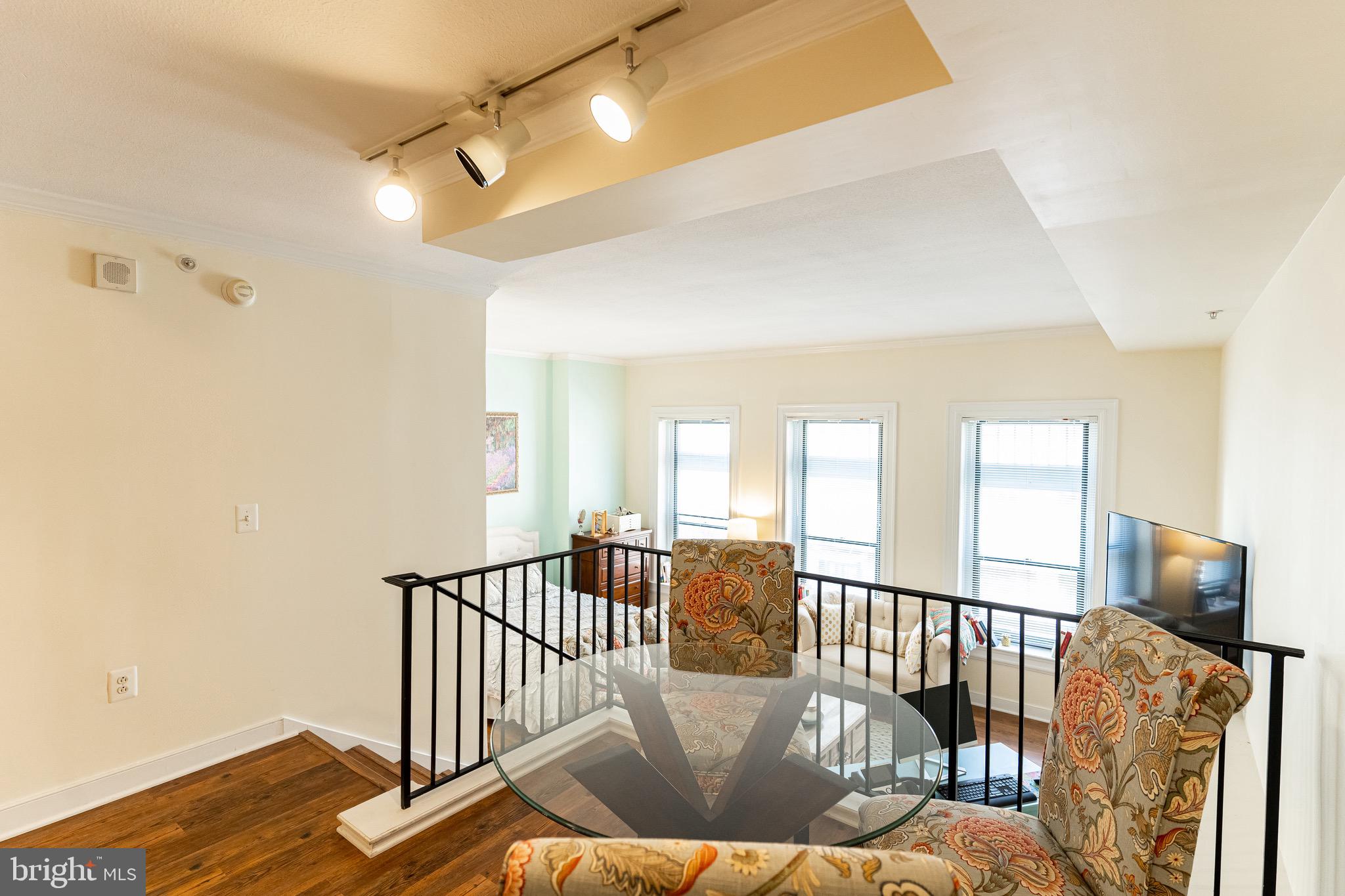 Large Studio in the Sought-After Clara Barton!