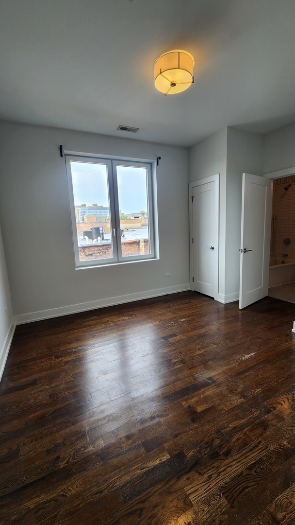 4428 North Sheridan Road, Unit 4G Chicago, IL 60640 - Photo 13 of 23