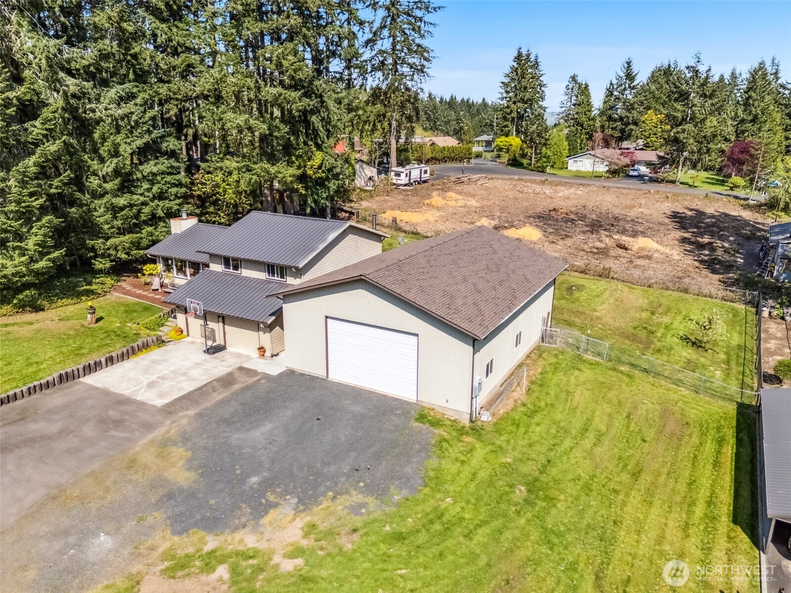 122 Fir Drive Chehalis, WA 98532 - Photo 31 of 34 a view of a yard in front of house