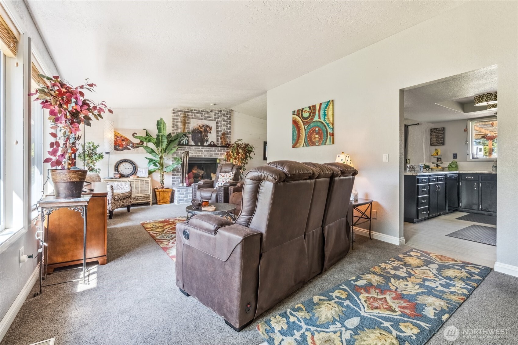 122 Fir Drive Chehalis, WA 98532 - Photo 4 of 34 a living room with furniture and a couch