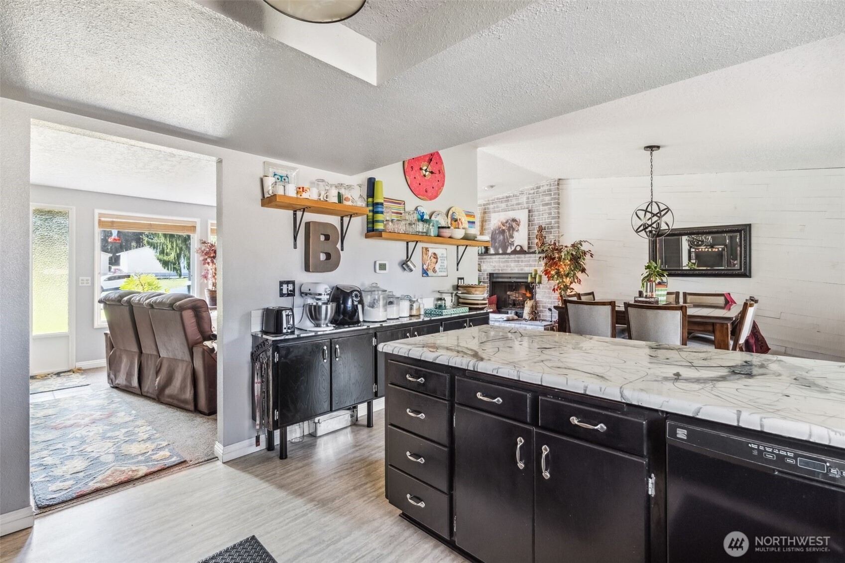 122 Fir Drive Chehalis, WA 98532 - Photo 10 of 34 a kitchen with a sink stove and refrigerator