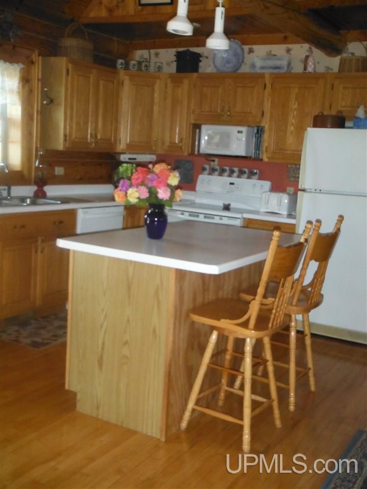 42598 Paradise Road Chassell, MI 49916 - Photo 6 of 36 Gallery Image 6