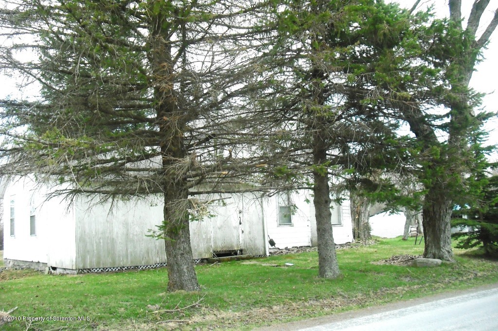 290 4037 State Route Thompson, PA 18465 - Photo 3 of 8 Gallery Image 3