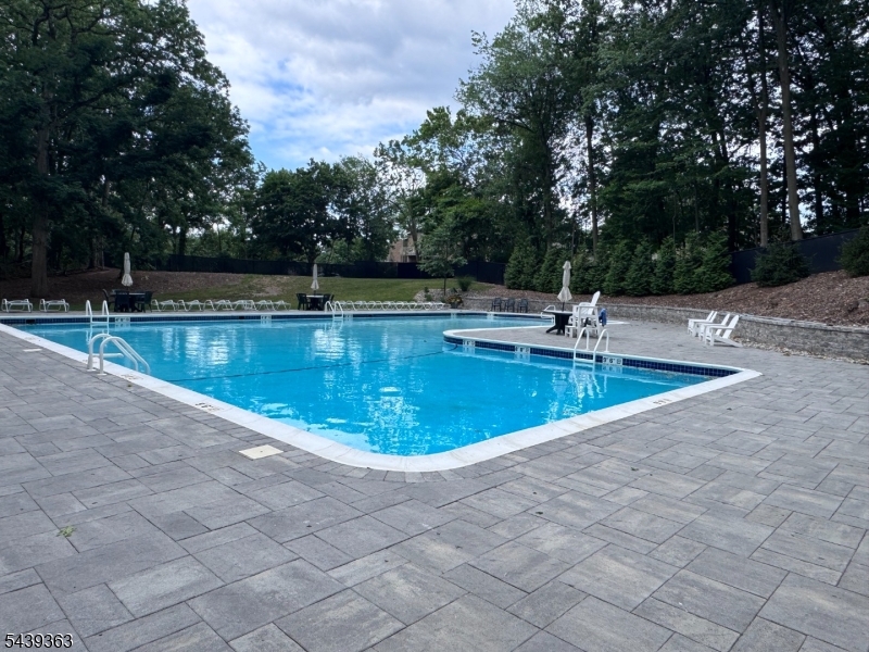 24 Troy Drive Springfield, NJ 07081 - Photo 9 of 10