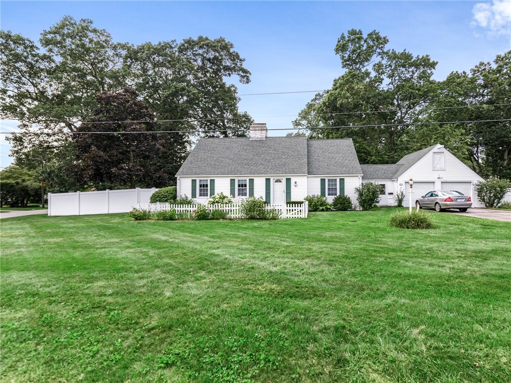 141 Algonquin Drive Warwick, RI 02888 - Photo 2 of 35