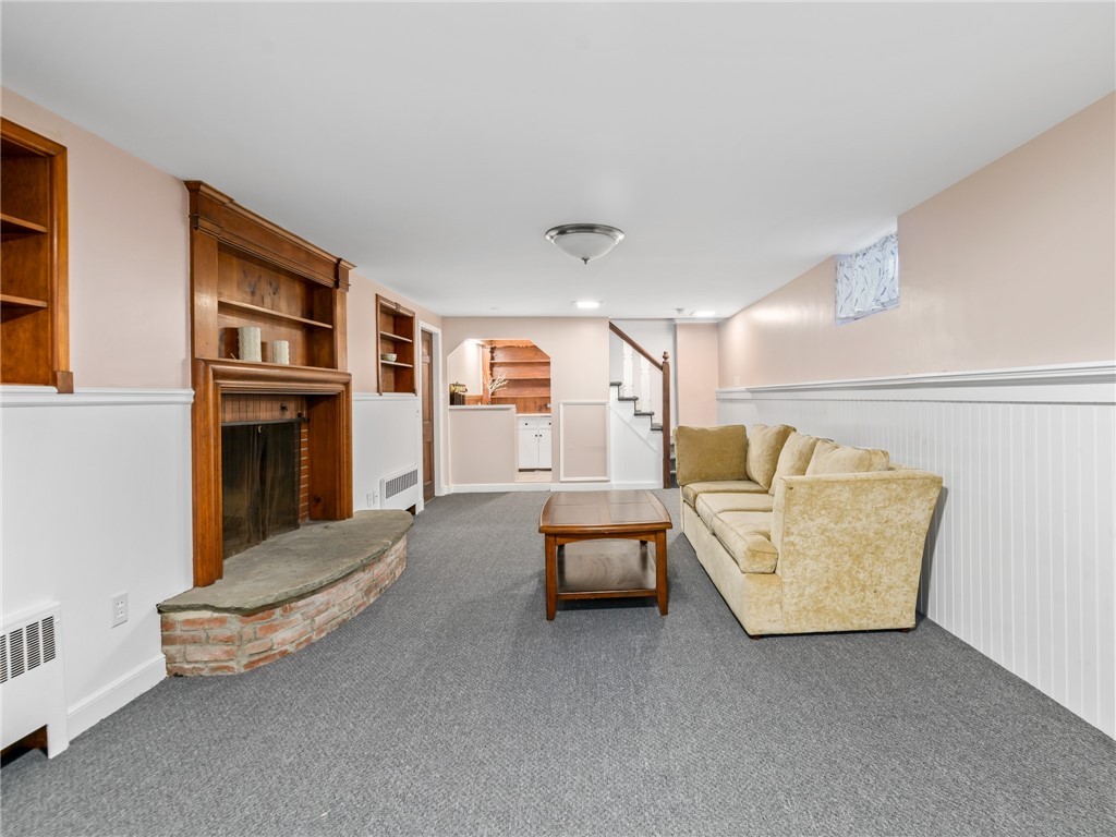 141 Algonquin Drive Warwick, RI 02888 - Photo 29 of 35