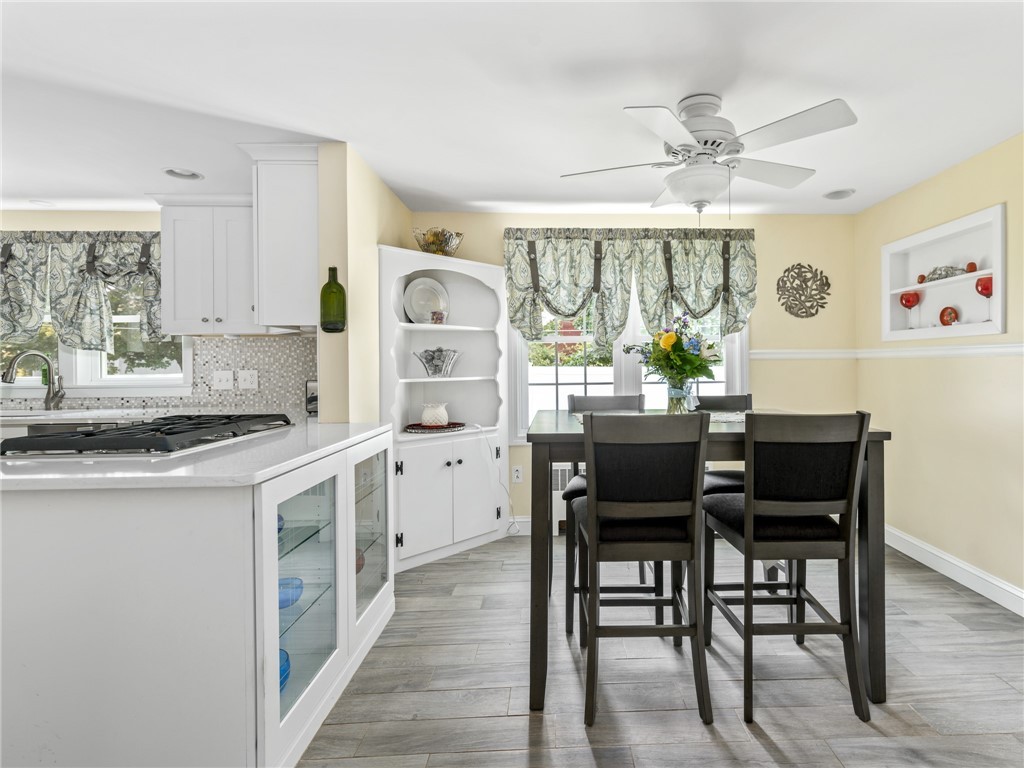 141 Algonquin Drive Warwick, RI 02888 - Photo 10 of 35