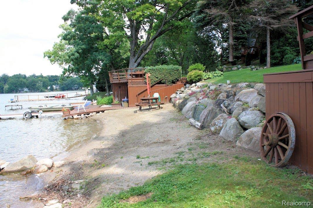 1469 Rochester Road Leonard, MI 48367 - Photo 4 of 16 6-Sandy beach