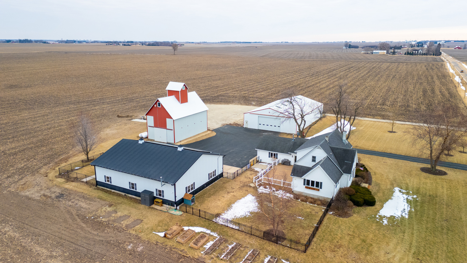 24284 Schafer Road Clare, IL 60111 - Photo 3 of 60