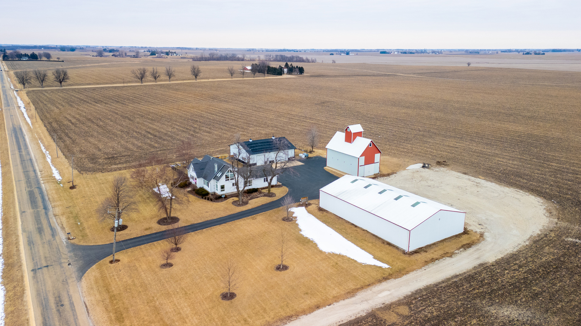 24284 Schafer Road Clare, IL 60111 - Photo 4 of 60