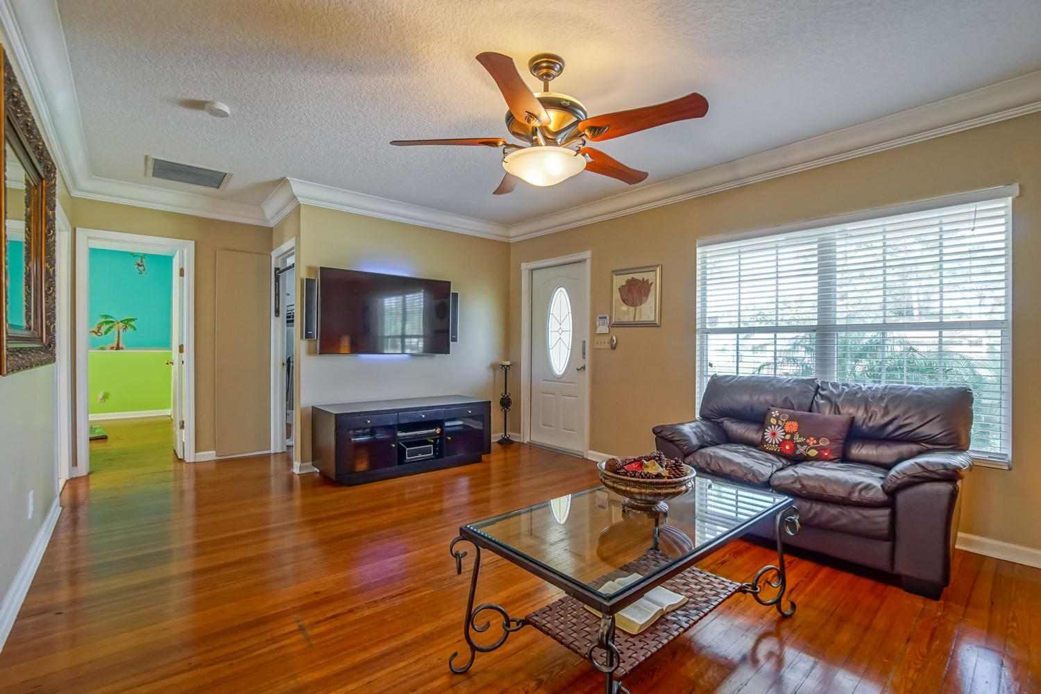 3176 Gulfstream Road Lake Worth, FL 33461 - Photo 6 of 31 spacious living areas