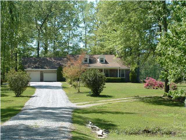 415 Riley Lane Summerville, SC 29486 - Photo 1 of 4 Primary Photo