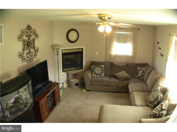 468 Radix Road Williamstown, NJ 08094 - Photo 3 of 13