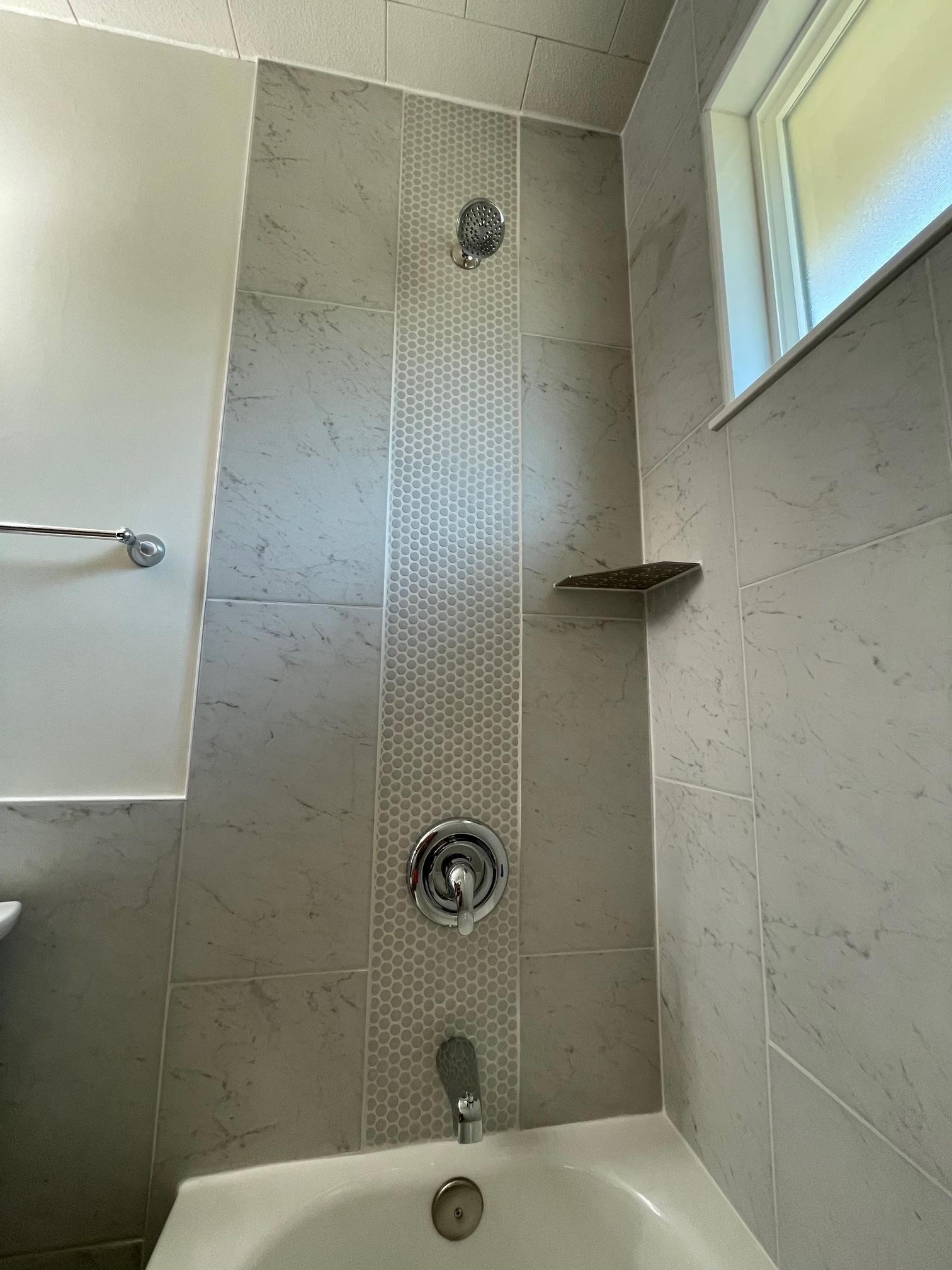 18191 Woodham Carne Road Sonora, CA 95370 - Photo 13 of 47 a bathroom with a shower