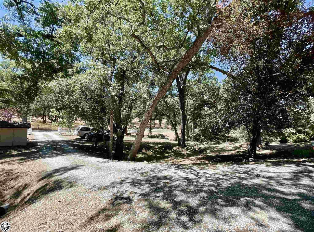18191 Woodham Carne Road Sonora, CA 95370 - Photo 33 of 47 a view of outdoor space with deck area
