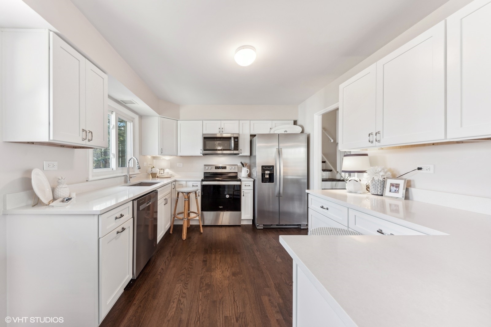 1245 Kenton Road Deerfield, IL 60015 - Photo 6 of 15 Gallery Image 6