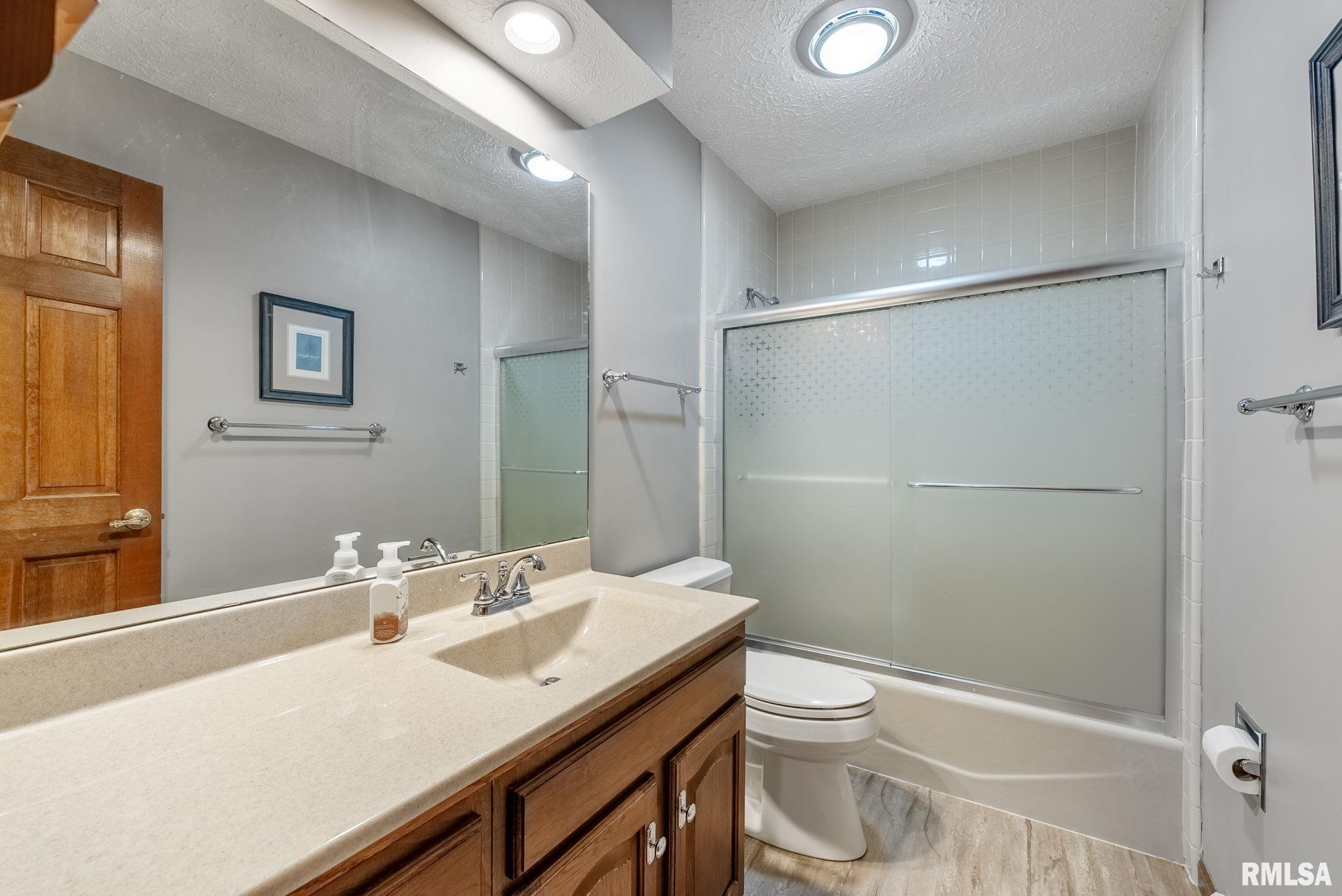 3190 Quail Ridge Road Bettendorf, IA 52722 - Photo 18 of 42 Gallery Image 18