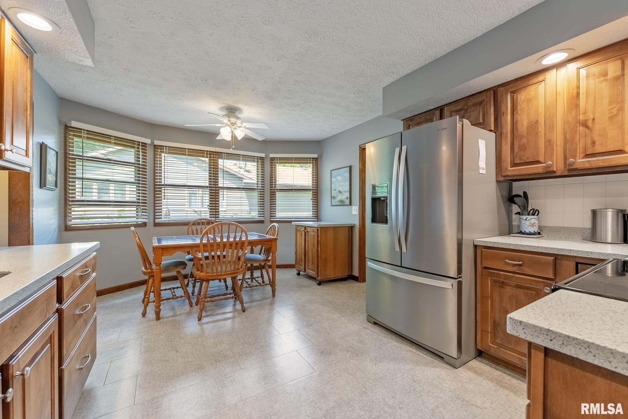 3190 Quail Ridge Road Bettendorf, IA 52722 - Photo 7 of 42 Gallery Image 7