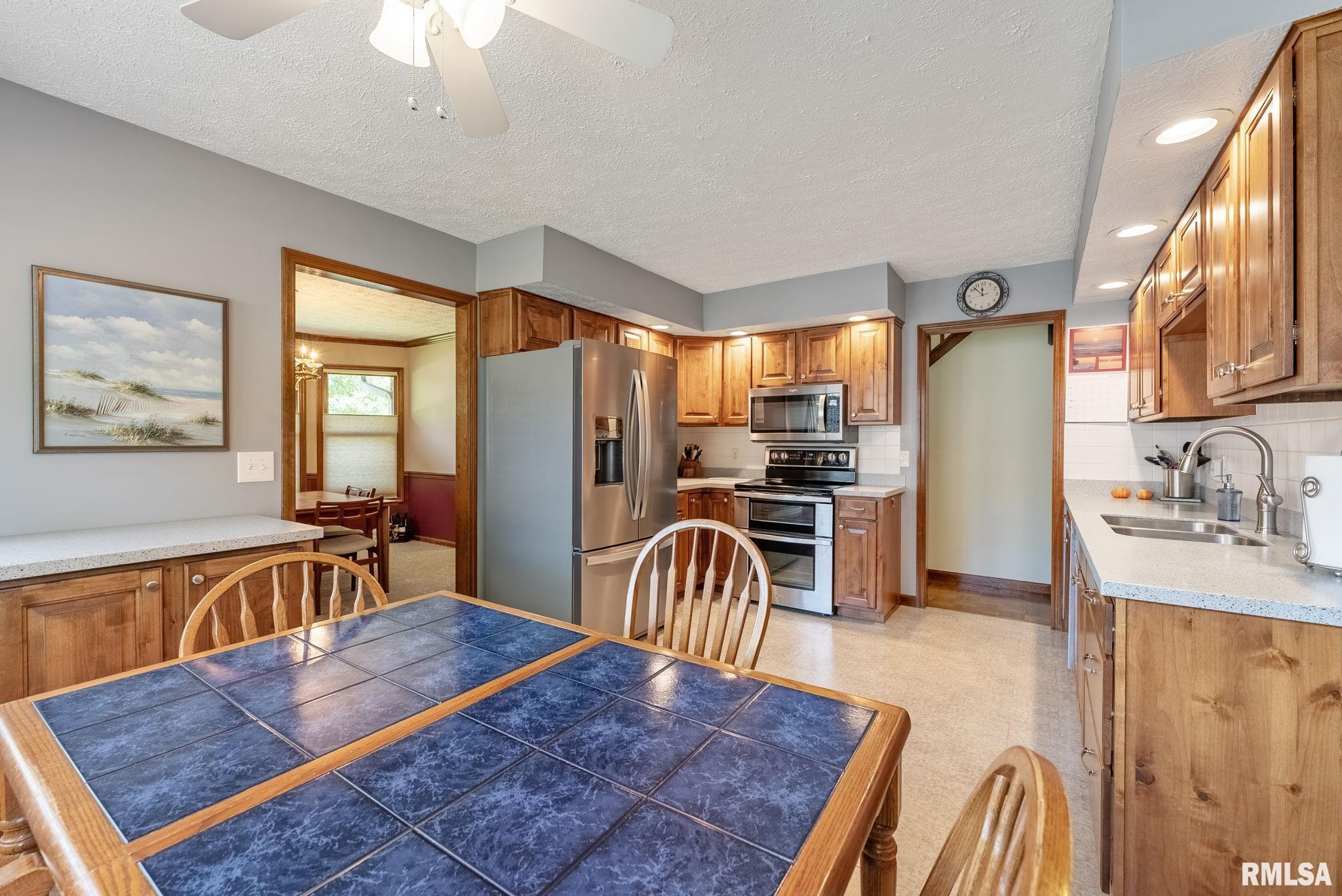 3190 Quail Ridge Road Bettendorf, IA 52722 - Photo 9 of 42 Gallery Image 9