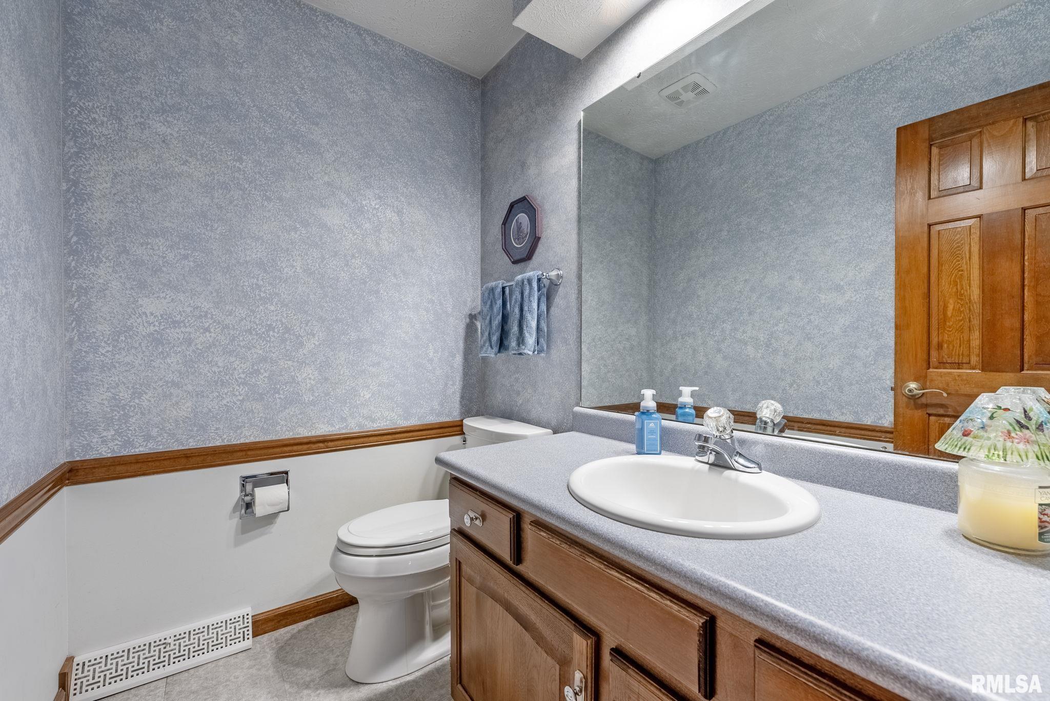 3190 Quail Ridge Road Bettendorf, IA 52722 - Photo 10 of 42 Gallery Image 10