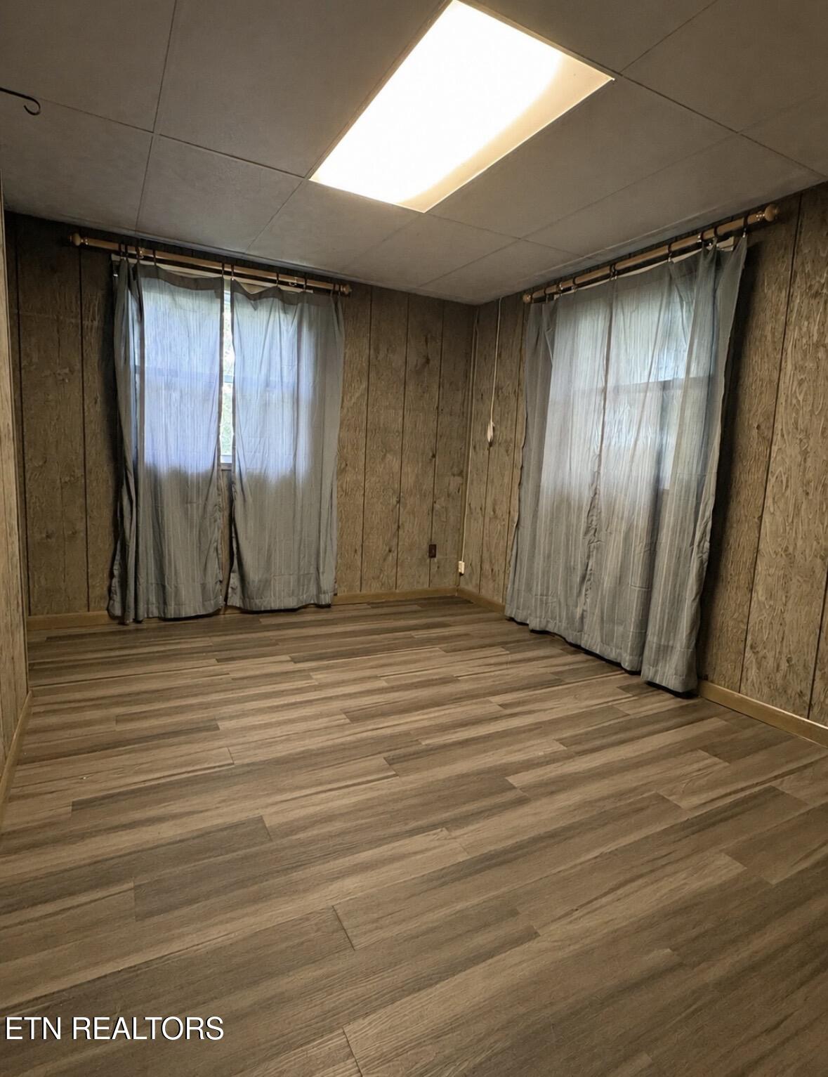 102 Morningside Drive Oak Ridge, TN 37830 - Photo 15 of 22 Downstairs Bedroom 6