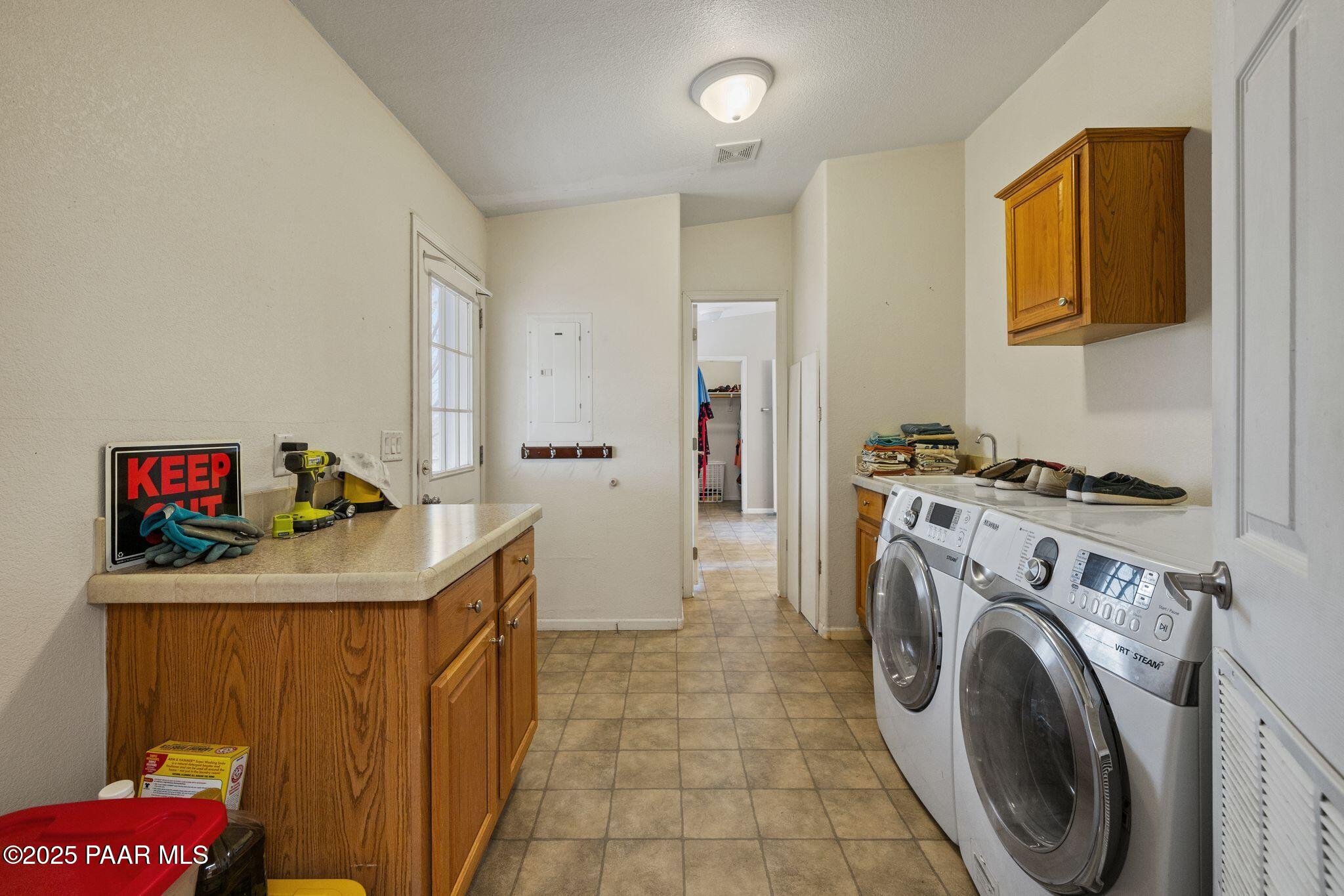 2895 West Annie Road Paulden, AZ 86334 - Photo 29 of 57 094-Laundry