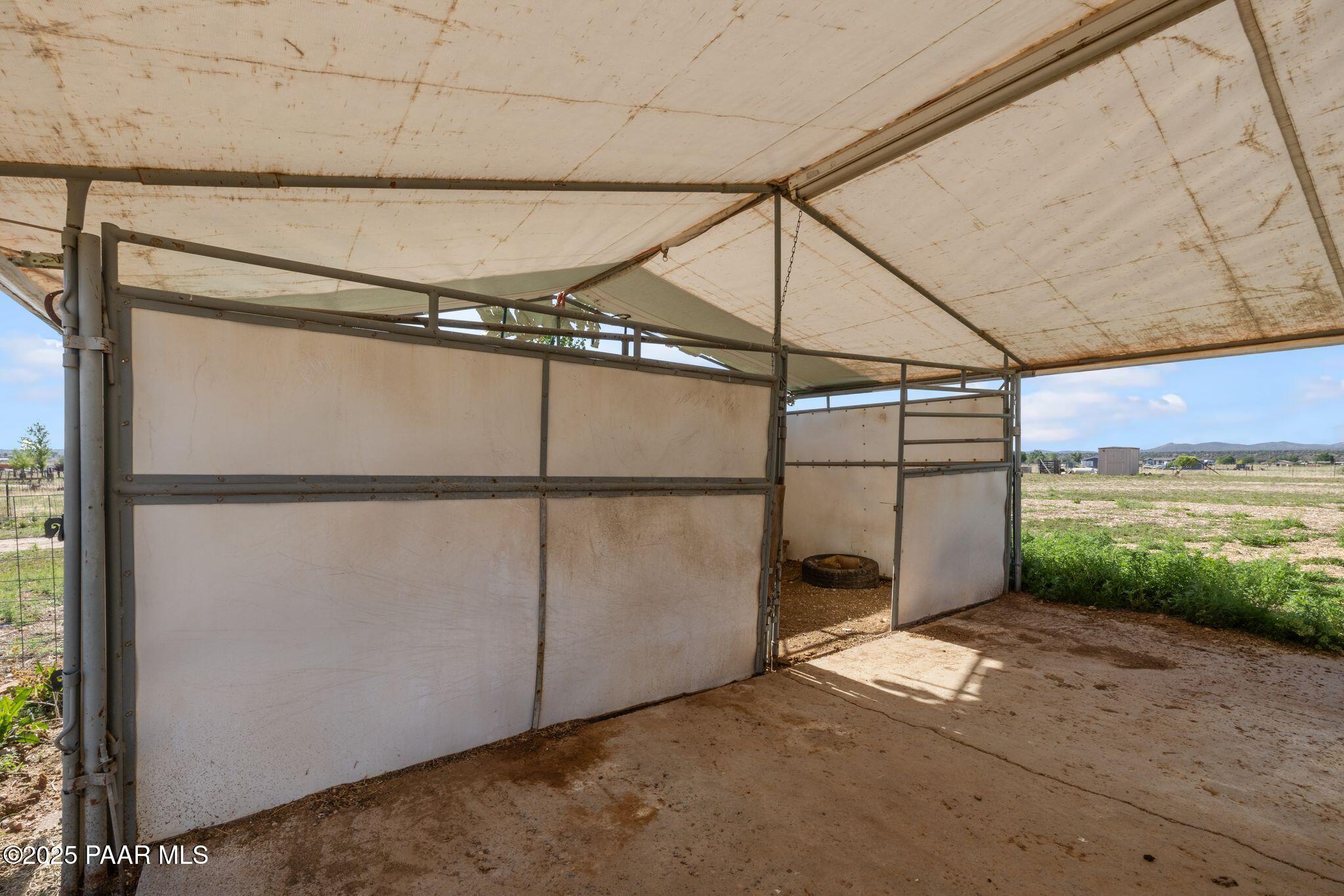 2895 West Annie Road Paulden, AZ 86334 - Photo 38 of 57 Stables
