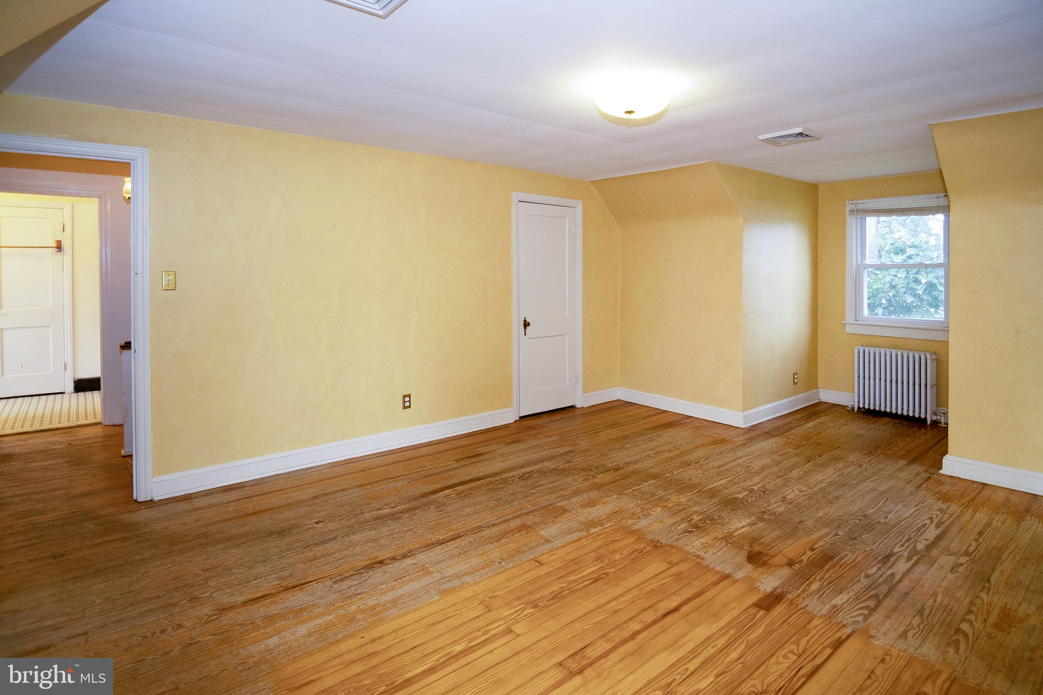 920 South Spring Road Vineland, NJ 08361 - Photo 27 of 50 Bedroom 1. Upper level
