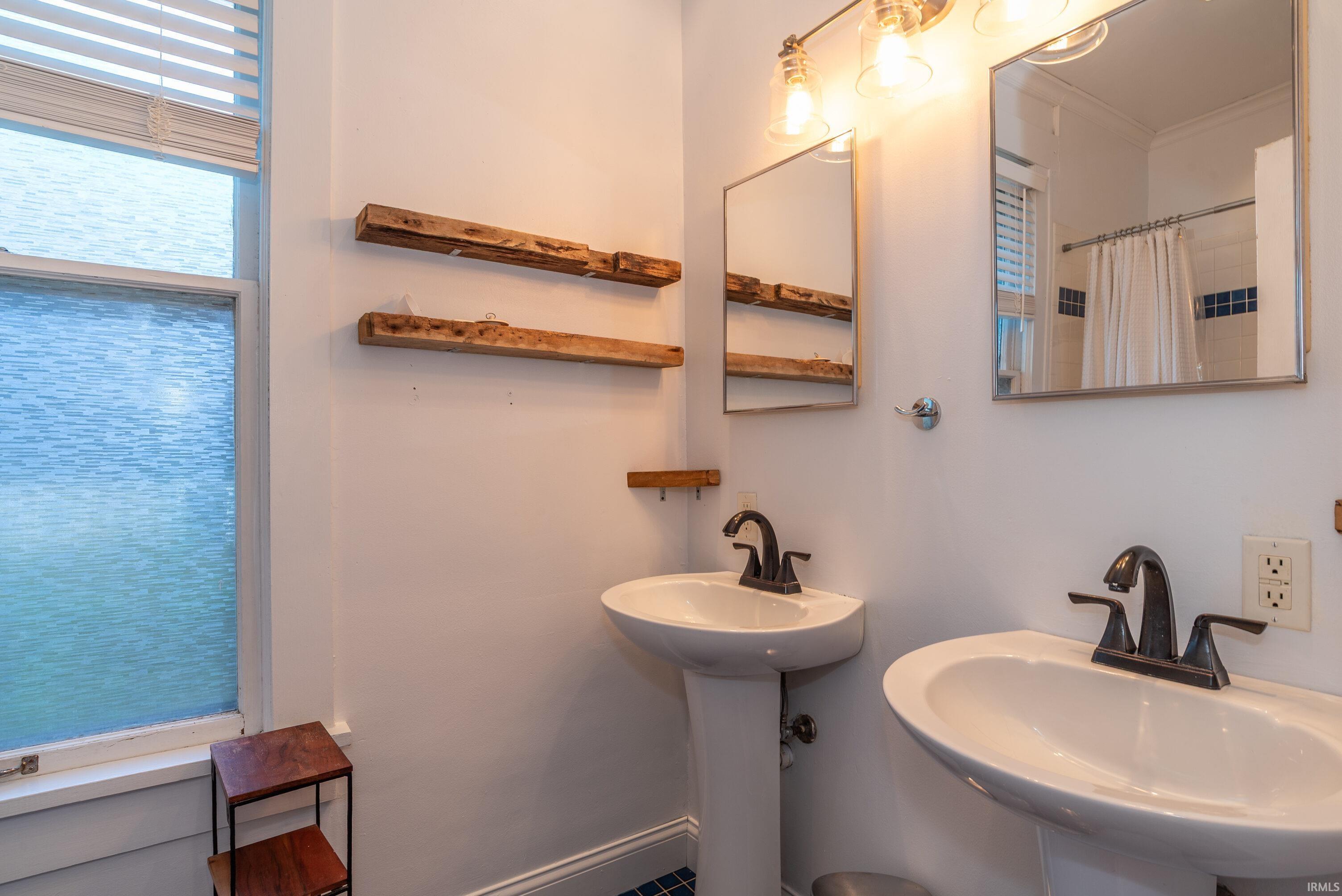 1009 South Washington Street Bloomington, IN 47401 - Photo 12 of 30