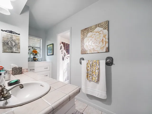 $369,900 | 14014 Locke Lane, Houston, TX 77077