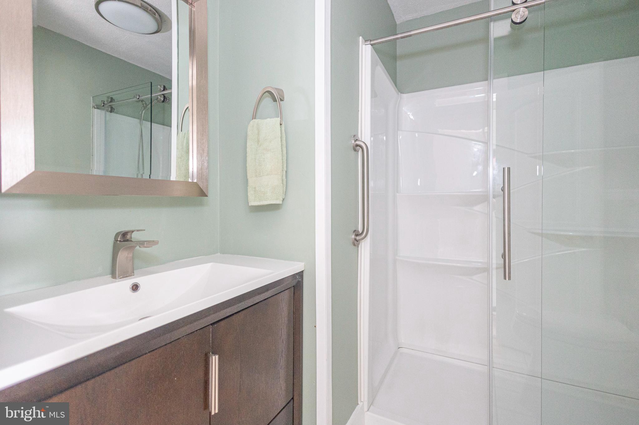 11 High Road Levittown, PA 19056 - Photo 22 of 40