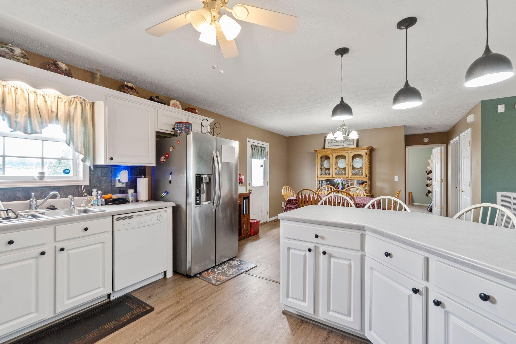 2170 East Fork Road Greeneville, TN 37743 - Photo 6 of 28 Kitchen Window