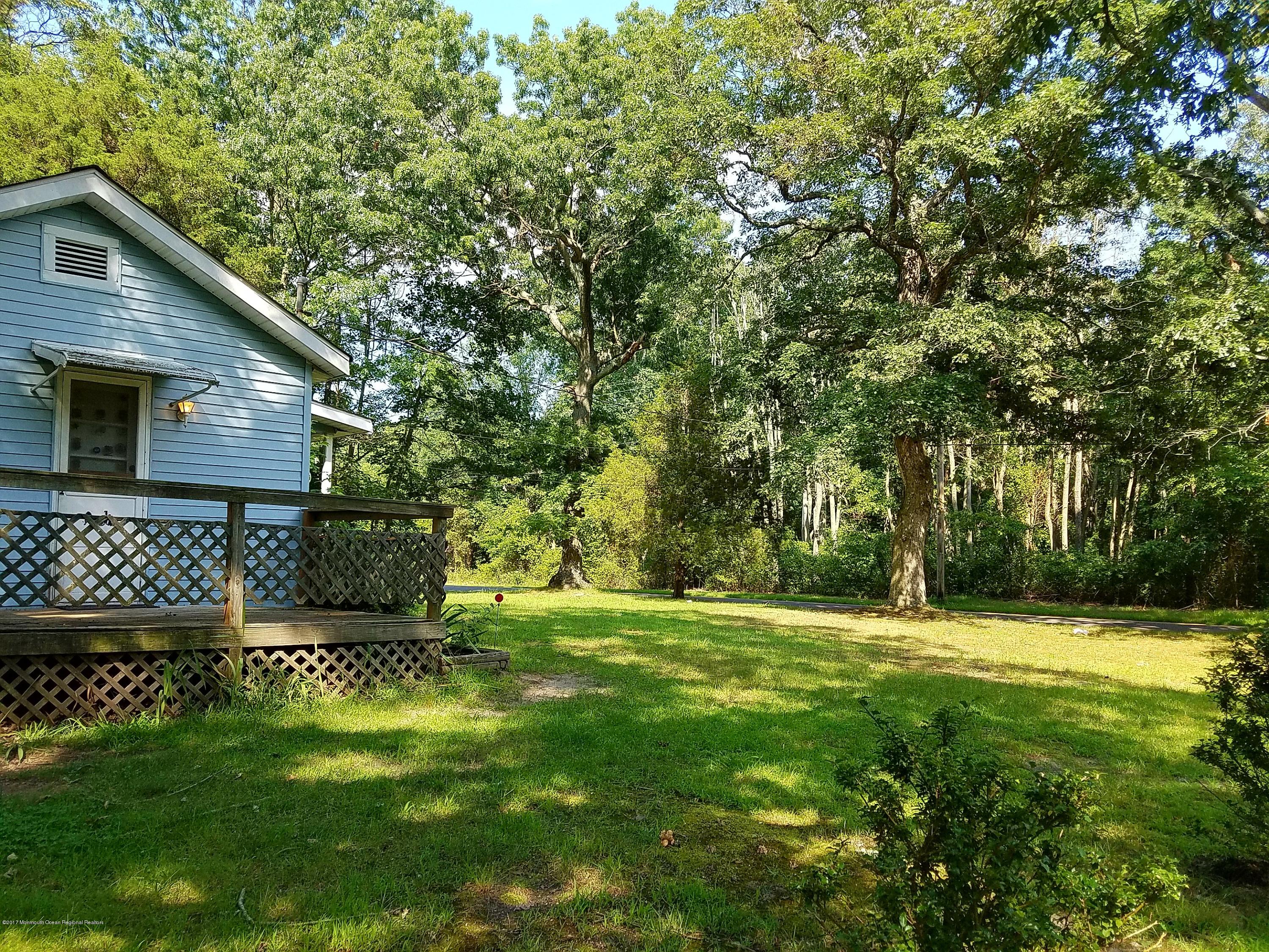 614 Fort Plains Road Howell, NJ 07731 - Photo 3 of 15 yard4