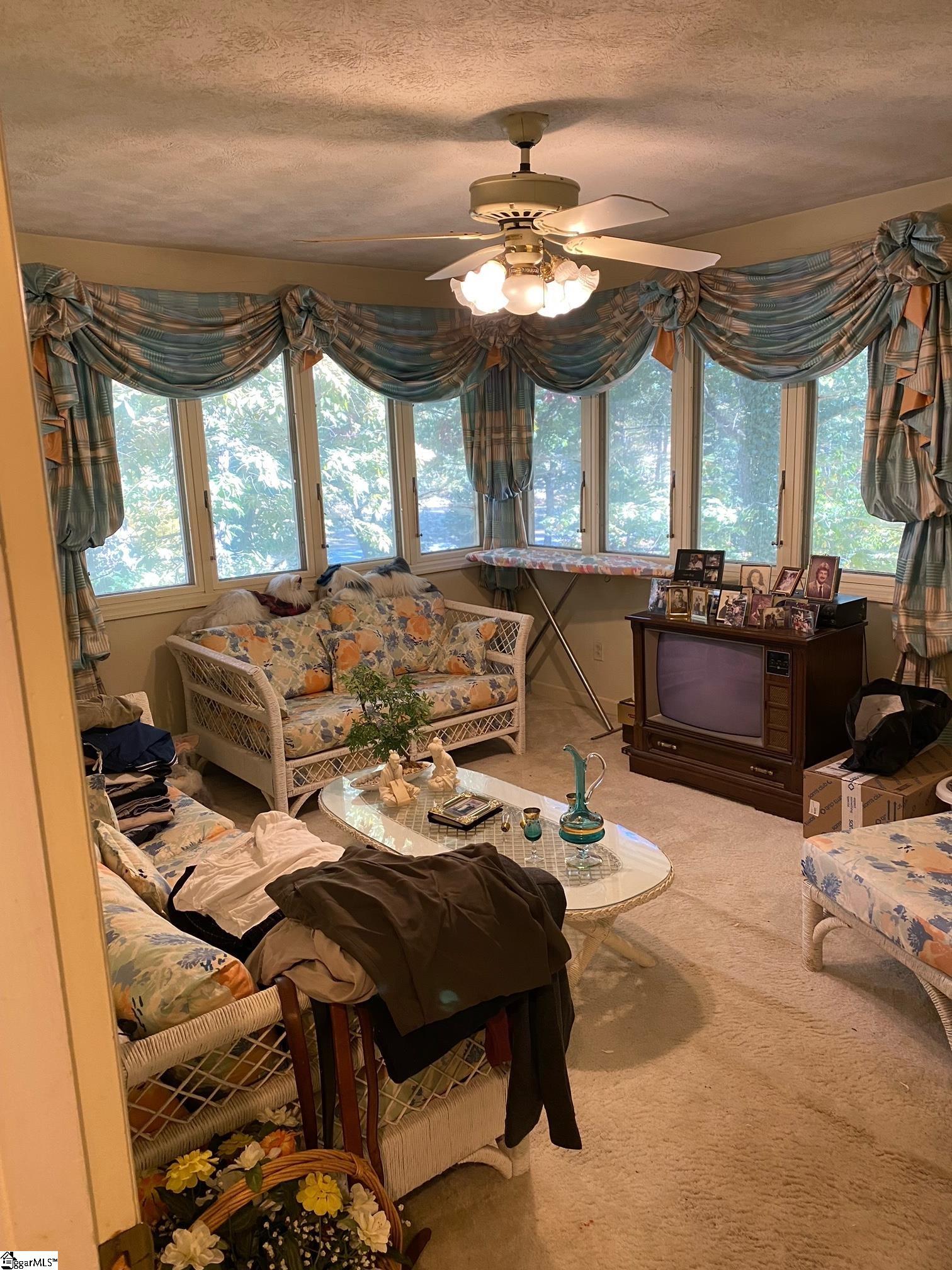 409 Bridgewater Drive Greenville, SC 29615 - Photo 18 of 33