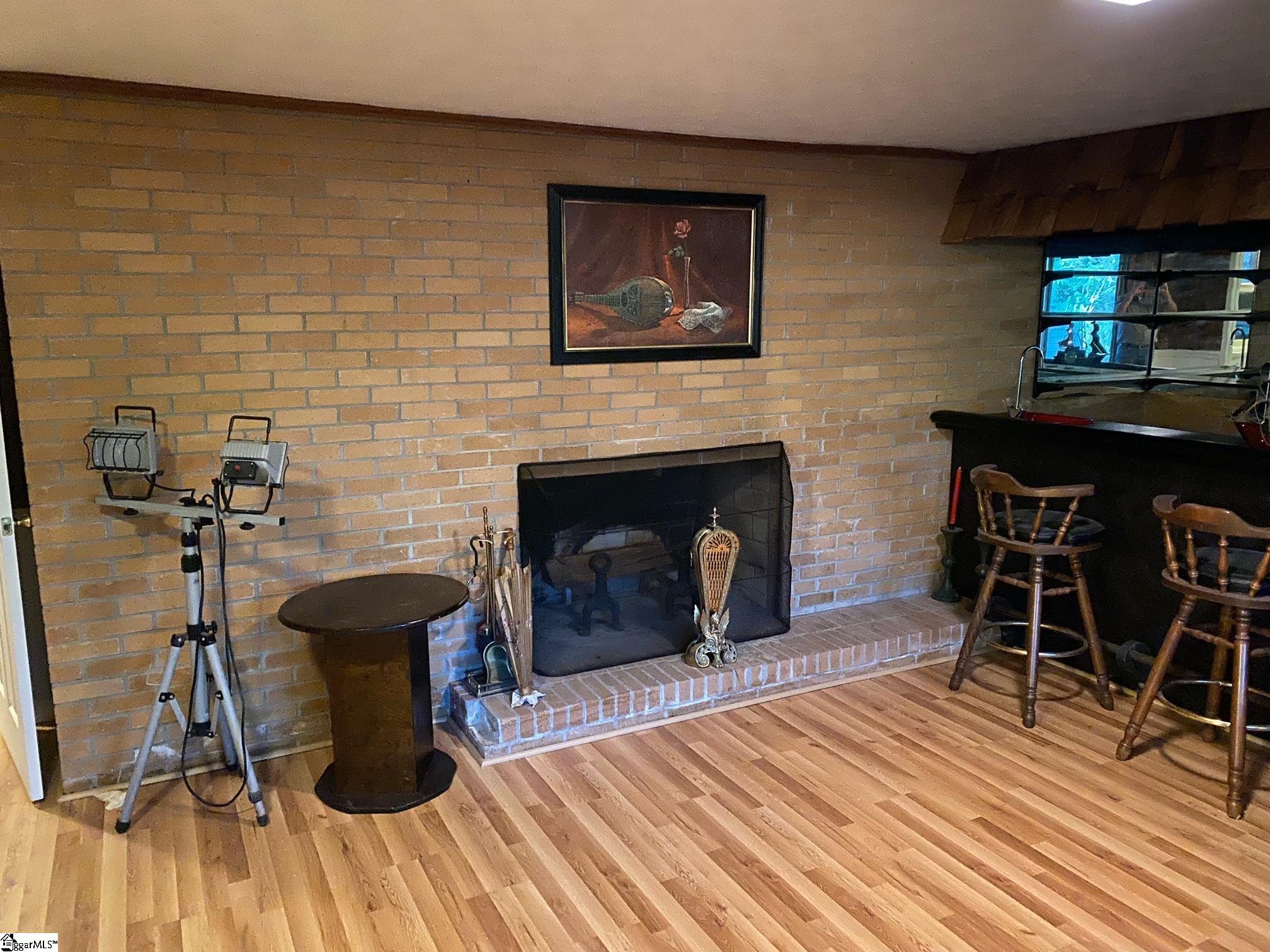 409 Bridgewater Drive Greenville, SC 29615 - Photo 2 of 33