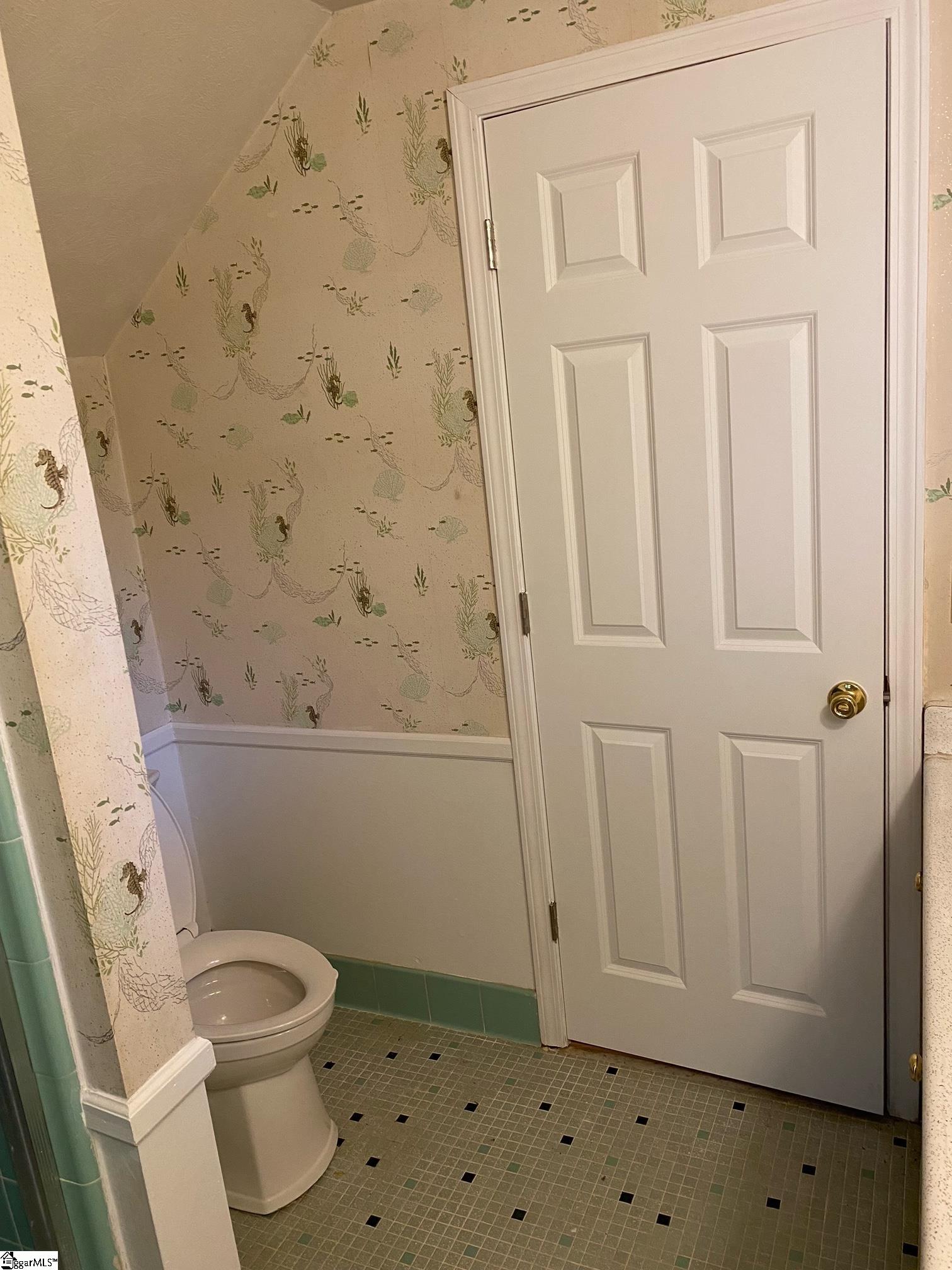 409 Bridgewater Drive Greenville, SC 29615 - Photo 8 of 33