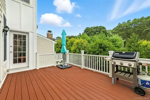 $1,275,000 | 30 Dennis Lane, Pleasantville, NY 10570