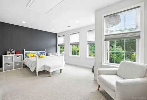 $1,275,000 | 30 Dennis Lane, Pleasantville, NY 10570