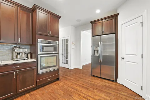 $1,275,000 | 30 Dennis Lane, Pleasantville, NY 10570