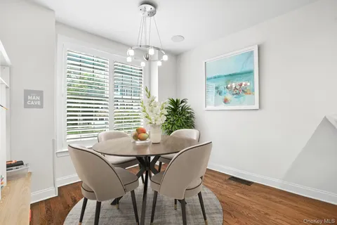 $1,275,000 | 30 Dennis Lane, Pleasantville, NY 10570