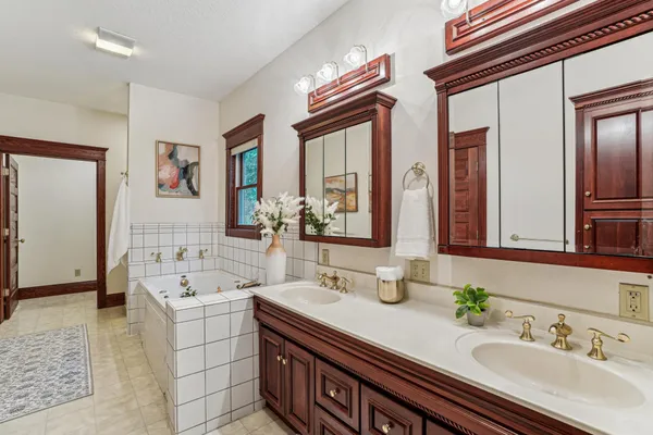 $590,000 | 3220 50th Avenue, Knapp, WI 54749