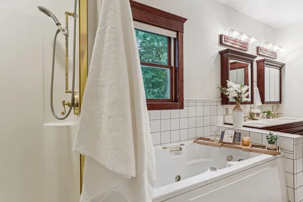 $590,000 | 3220 50th Avenue, Knapp, WI 54749