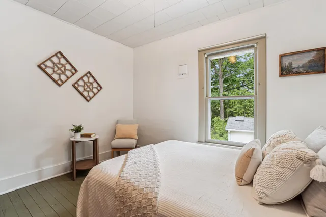 $590,000 | 3220 50th Avenue, Knapp, WI 54749