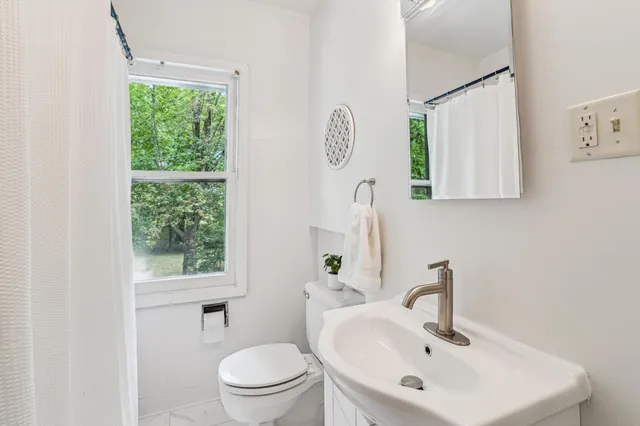 $590,000 | 3220 50th Avenue, Knapp, WI 54749