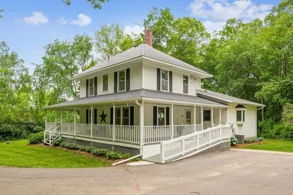 $590,000 | 3220 50th Avenue, Knapp, WI 54749