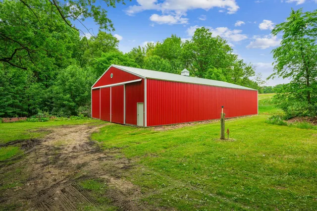 $590,000 | 3220 50th Avenue, Knapp, WI 54749